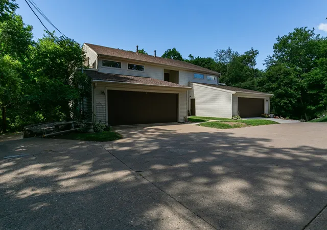 Homes for sale in Moline, IL | 1225 35th Street Dr #L, Moline, IL 61265 | MLS# 12680287