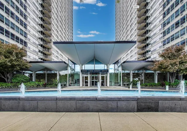 Homes for sale in Chicago, IL | 3550 N Lake Shore Dr #1117, Chicago, IL 60657 | MLS# 12680305