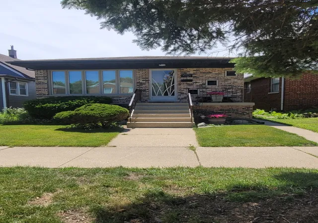 1st image of 7043 40th St, Berwyn, IL 60402 | MLS# 12680359