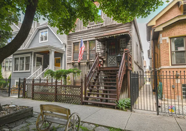 Homes for sale in Chicago, IL | 3450 N Claremont Ave, Chicago, IL 60618 | MLS# 12680410