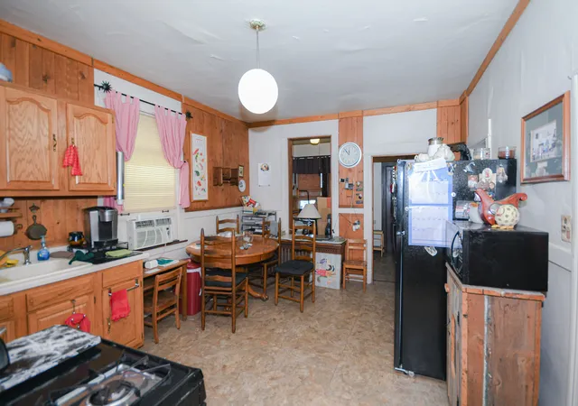 Homes for sale in Chicago, IL | 3450 N Claremont Ave, Chicago, IL 60618 | MLS# 12680410
