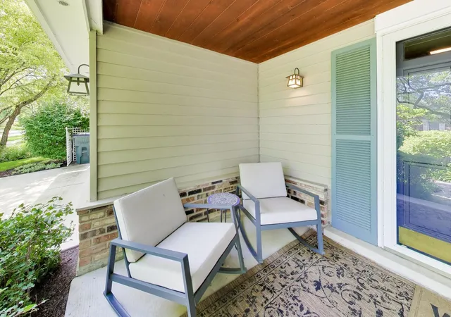 Photo 3 of Single family home for sale at 1117 Dawes St, Libertyville, IL 60048 | MLS# 12680423 | Listing updated on 2026-10-05
