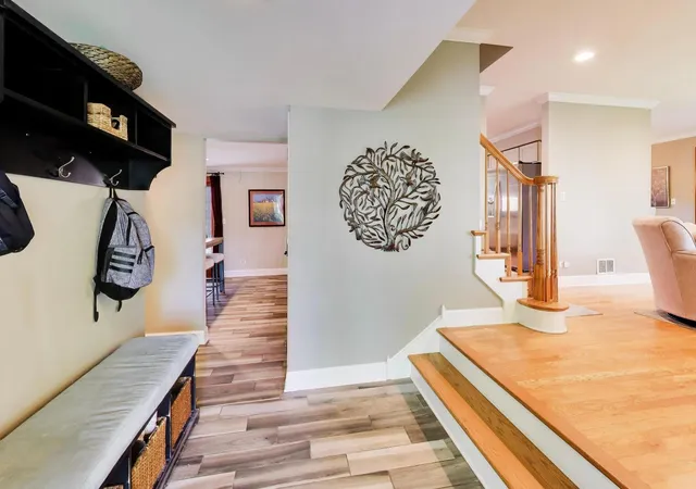 Photo 4 of Single family home for sale at 1117 Dawes St, Libertyville, IL 60048 | MLS# 12680423 | Listing updated on 2026-10-05