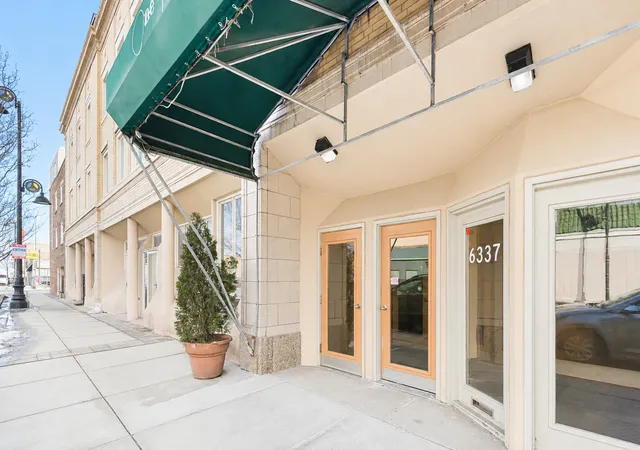 3rd image of 6337 Roosevelt Rd, Berwyn, IL 60402