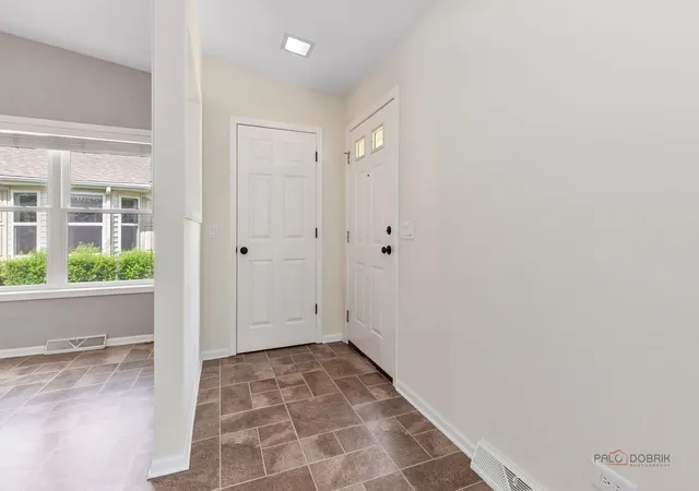 Homes for sale in Grayslake, IL | 1815 Paddock Ct, Grayslake, IL 60030 | MLS# 12680454
