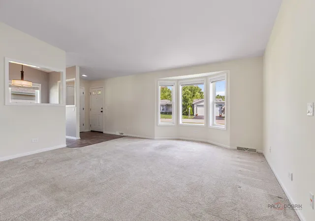 Homes for sale in Grayslake, IL | 1815 Paddock Ct, Grayslake, IL 60030 | MLS# 12680454