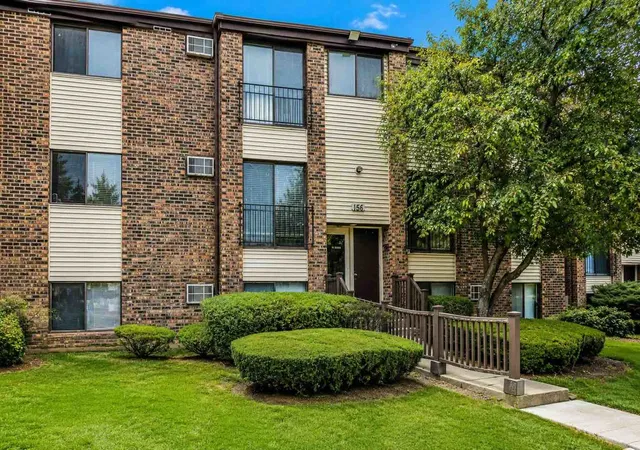 2nd image of 156 Dunteman Dr #301, Glendale Heights, IL 60139 | MLS# 12680470