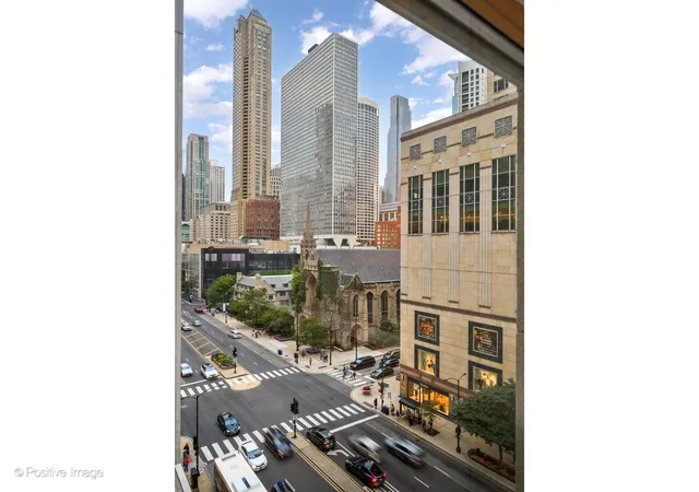 2nd image of 159 E Walton Pl, Chicago, IL 60611