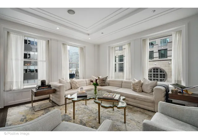 5th image of 159 E Walton Pl #8G, Chicago, IL 60611 | MLS# 12680556