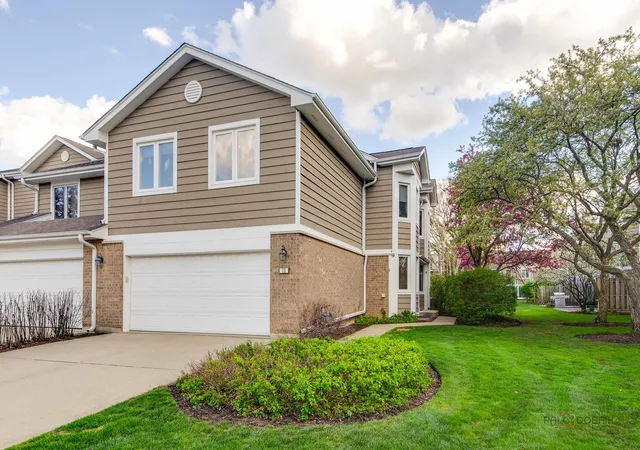 Homes for sale in Buffalo Grove, IL | 73 Woodstone Dr, Buffalo Grove, IL 60089 | MLS# 12680599