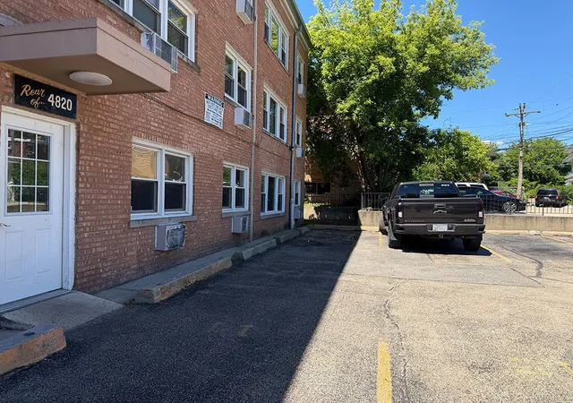 2nd image of 4820 W Conrad St, Skokie, IL 60077