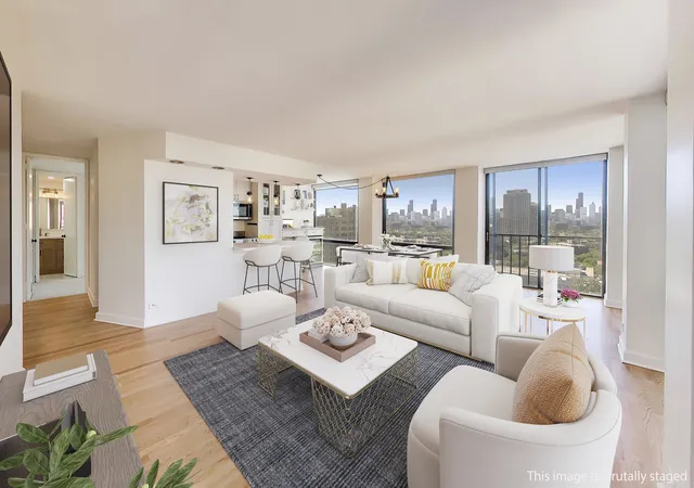 5th image of 345 W Fullerton Pkwy, Chicago, IL 60614