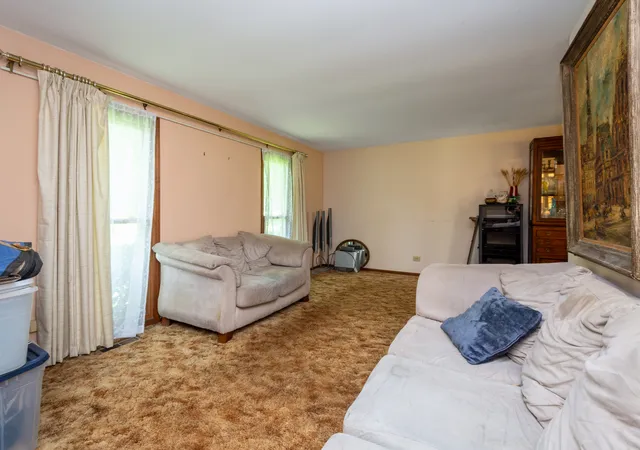 Homes for sale in Antioch, IL | 40581 N Sunset Dr, Antioch, IL 60002 | MLS# 12680657