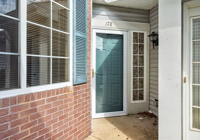 Homes for sale in Schaumburg, IL | 178 Cripple Creek Ct #1, Schaumburg, IL 60194 | MLS# 12680705