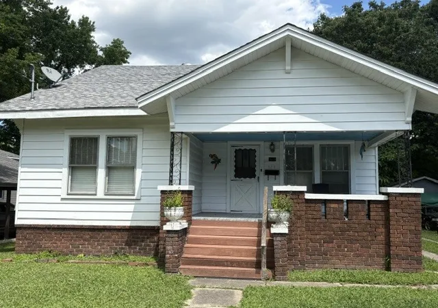 Homes for sale in Murphysboro, IL | 808 N 11th St, Murphysboro, IL 62966 | MLS# 12680746