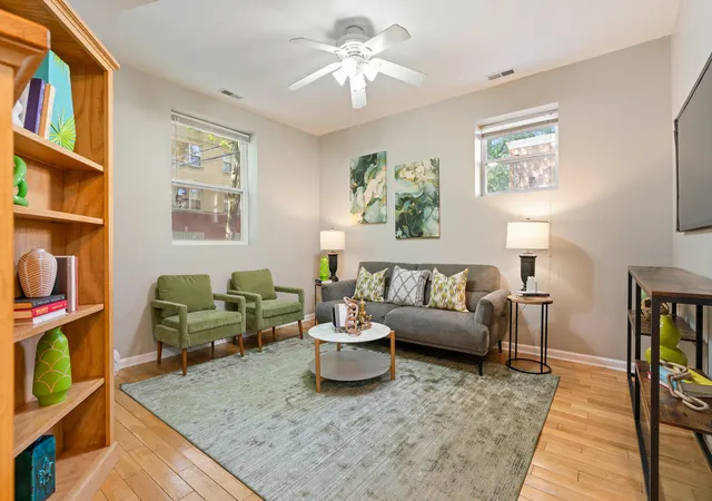 2nd image of 3908 W Ainslie St #G, Chicago, IL 60625 | MLS# 12680799