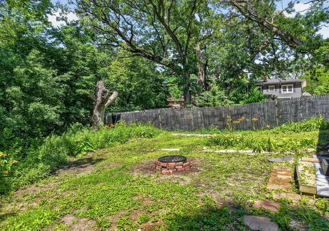 36th image of 300 Adams St, Ottawa, IL 61350 | MLS# 12680855