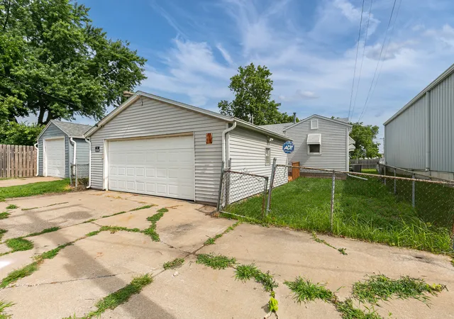 Homes for sale in Rock Island, IL | 948 42nd Ave, Rock Island, IL 61201 | MLS# 12680864