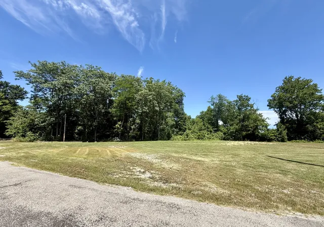 Homes for sale in Mt Vernon, IL | 400 Meadowbrook, Mt Vernon, IL 62864 | MLS# 12680871