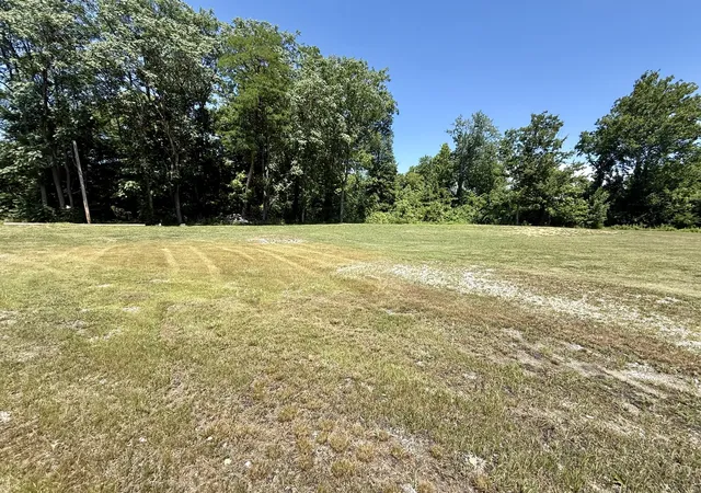 Homes for sale in Mt Vernon, IL | 400 Meadowbrook, Mt Vernon, IL 62864 | MLS# 12680871