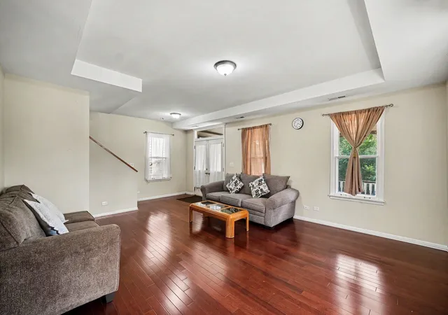 5th image of 217 Michigan St, Elgin, IL 60120 | MLS# 12680893