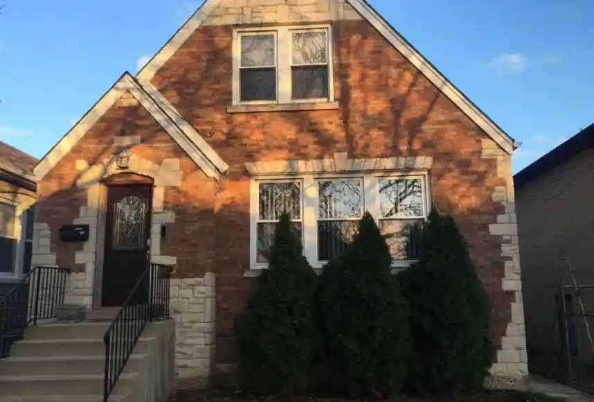 Listing Photo 2 - Condo for sale in 2923 N Marmora Ave located at 2923 N Marmora Ave, Chicago, IL 60634 - Unit 2923 N Marmora Ave