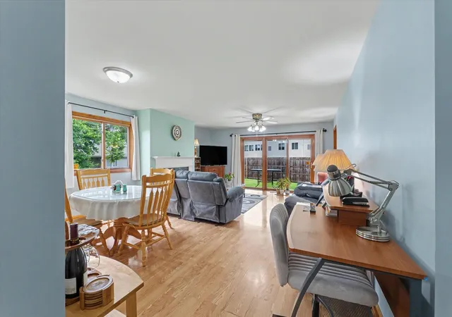 Homes for sale in Urbana, IL | 1806 Glenwood Oaks Ct #A, Urbana, IL 61801 | MLS# 12680913