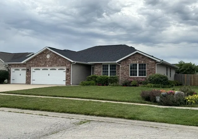 Homes for sale in Chatham, IL | 318 Piazza Ln, Chatham, IL 62629 | MLS# 12680918