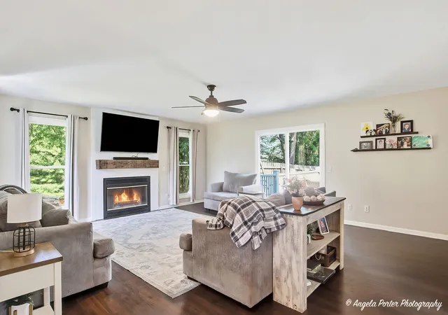Homes for sale in Spring Grove, IL | 2412 Elk Dr, Spring Grove, IL 60081 | MLS# 12680942