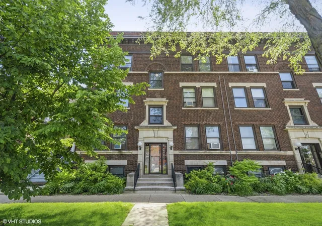 Homes for sale in Chicago, IL | 5333 S Ellis Ave #3A, Chicago, IL 60615 | MLS# 12680959