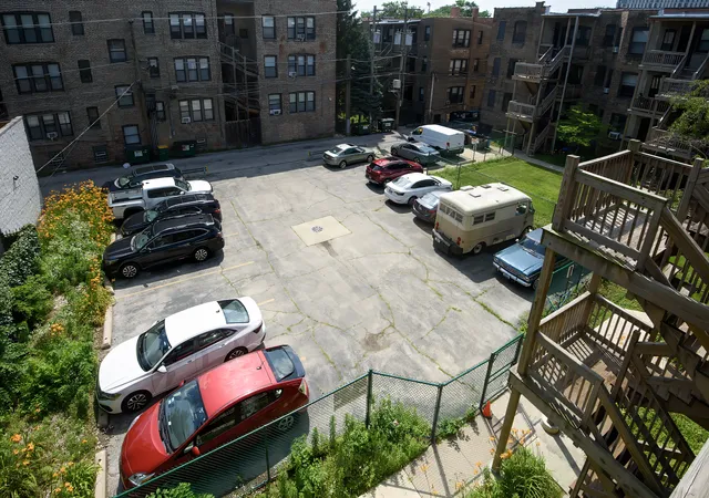 Homes for sale in Chicago, IL | 5333 S Ellis Ave #3A, Chicago, IL 60615 | MLS# 12680959