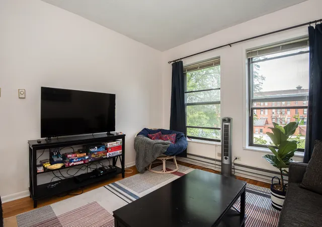 Homes for sale in Chicago, IL | 5333 S Ellis Ave #3A, Chicago, IL 60615 | MLS# 12680959
