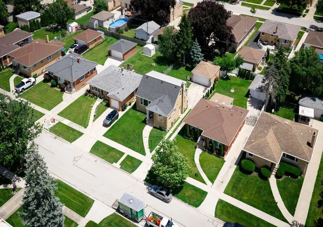 Homes for sale in Westchester, IL | 1635 Downing Ave, Westchester, IL 60154 | MLS# 12680977