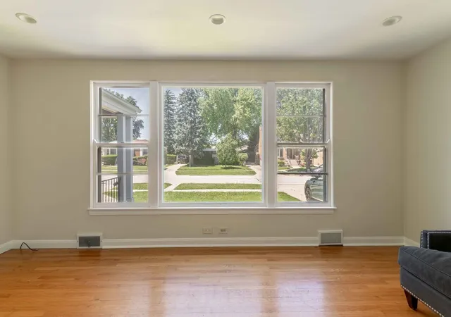 4th image of 1635 Downing Ave, Westchester, IL 60154 | MLS# 12680977