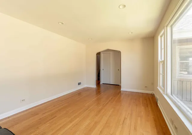 5th image of 1635 Downing Ave, Westchester, IL 60154 | MLS# 12680977