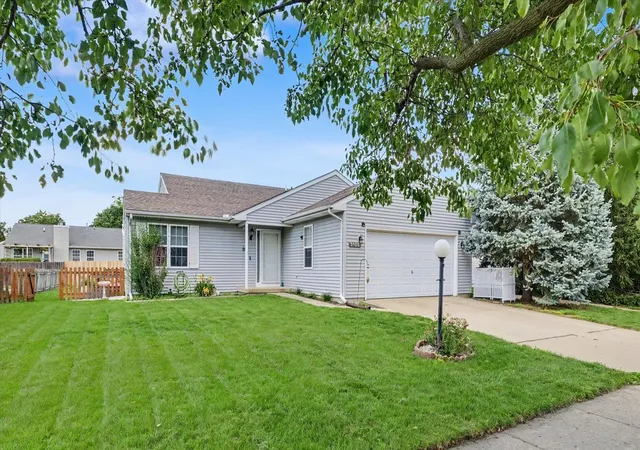 2nd image of 3106 Sharon Dr, Champaign, IL 61822 | MLS# 12680980