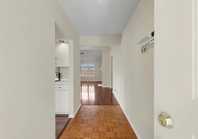 4th image of 3106 Sharon Dr, Champaign, IL 61822 | MLS# 12680980