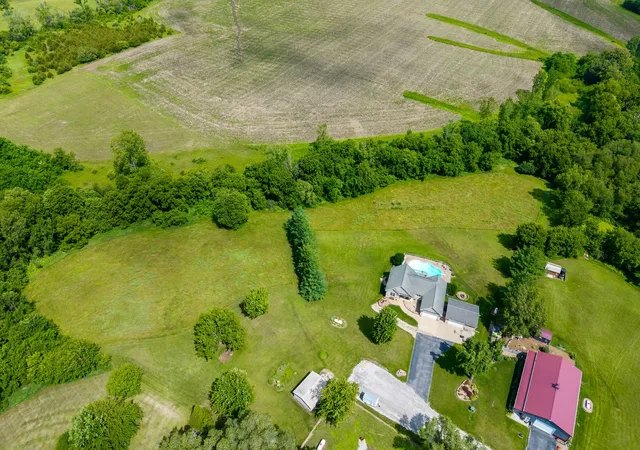 Photo 4 of Sale Pending at 1698 100th Avenue, Aledo, IL 61231 | MLS# 12681076 | Listing updated on 2026-09-19