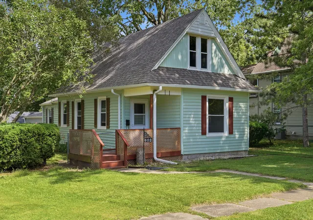 Homes for sale in Oregon, IL | 603 S Second St, Oregon, IL 61061 | MLS# 12681080