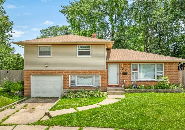 1st image of 219 Walter Ct, Elgin, IL 60123 | MLS# 12681084