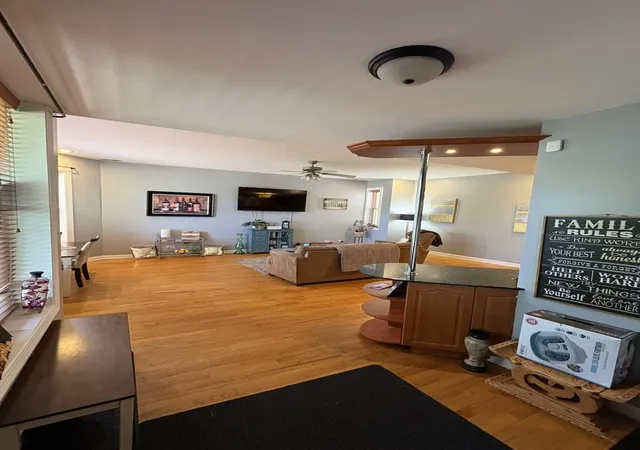 2nd image of 6435 S Kenwood Ave #3S, Chicago, IL 60637 | MLS# 12681156