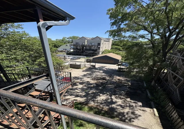 2nd image of 6435 S Kenwood Ave, Chicago, IL 60637