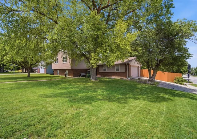 Homes for sale in Normal, IL | 1428 Hanson Dr, Normal, IL 61761 | MLS# 12681160