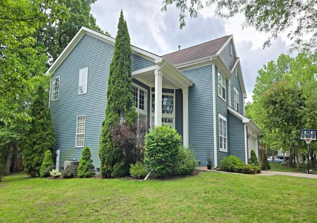 Photo 2 of Single family home for sale at 1965 S Finch Ct, Libertyville, IL 60048 | MLS# 12681176 | Listing updated on 2026-08-03