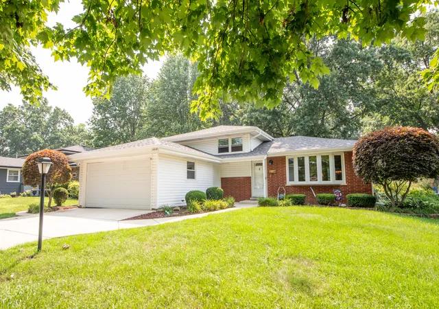 Homes for sale in Orland Park, IL | 14440 Brentwood St, Orland Park, IL 60462 | MLS# 12681179