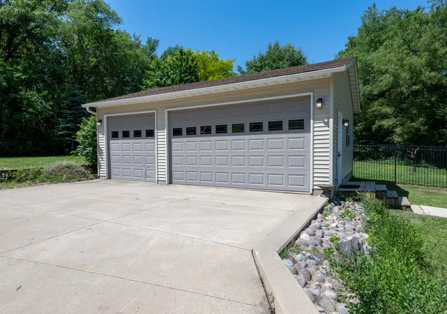 Homes for sale in East Moline, IL | 463 40Th St, East Moline, IL 61244 | MLS# 12681222