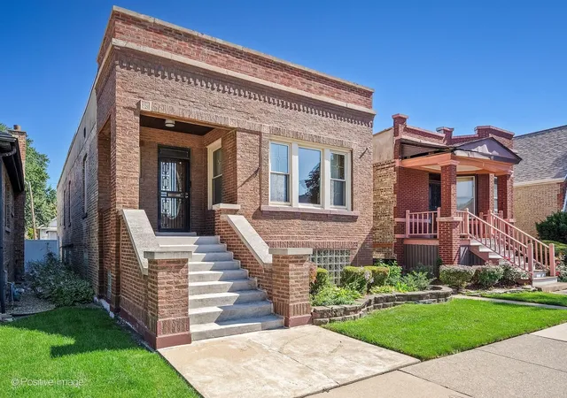 2nd image of 6427 27th Pl, Berwyn, IL 60402 | MLS# 12681229
