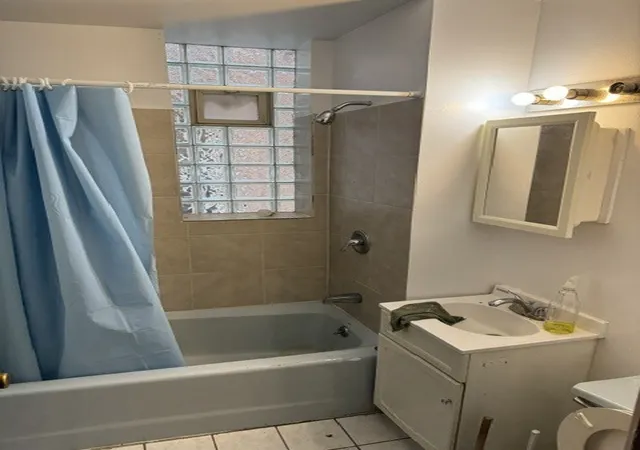 Homes for sale in Chicago, IL | 3919 W Monroe St, Chicago, IL 60624 | MLS# 12681235