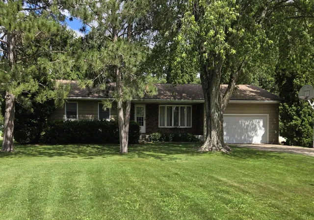 Homes for sale in Polo, IL | 6428 S Oakwood Ln, Polo, IL 61064 | MLS# 12681263