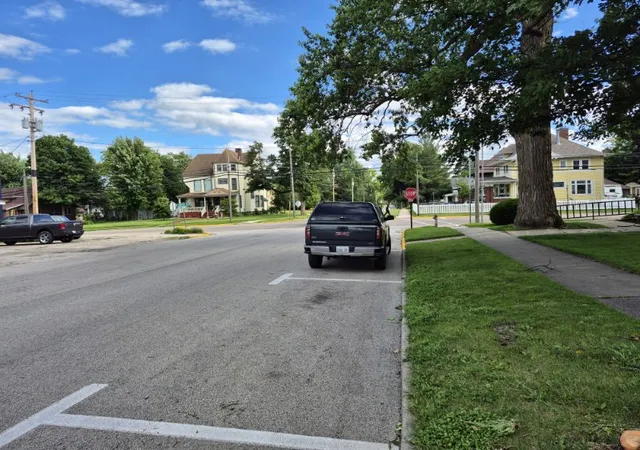 Listing Photo 5 - Condo for sale in building located at 117 S Chestnut St, Kewanee, IL 61443
